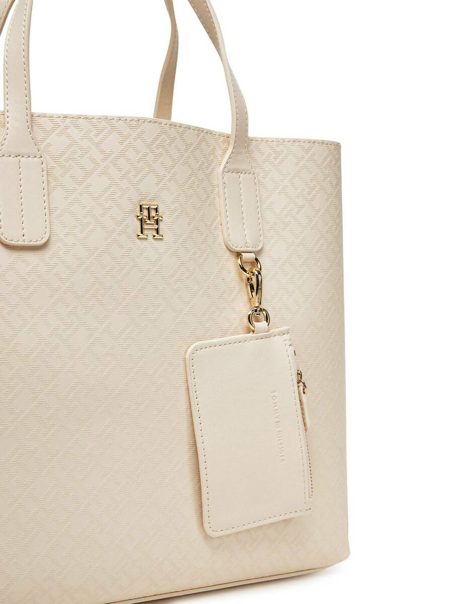 detail Tommy Hilfiger dámska krémová kabelka