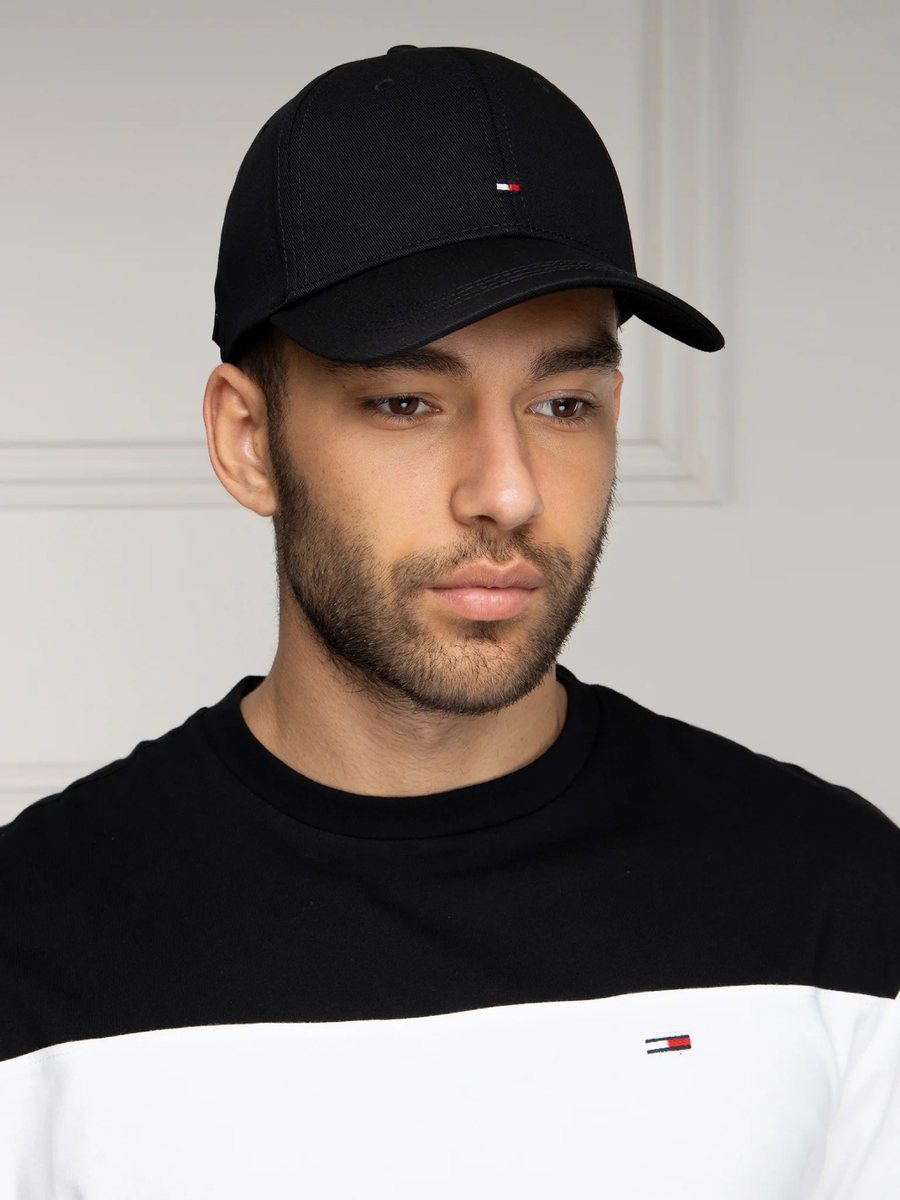 detail Tommy Hilfiger pánska čierna šiltovka