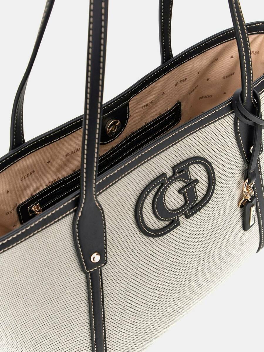 detail Guess dámska čierna kabelka