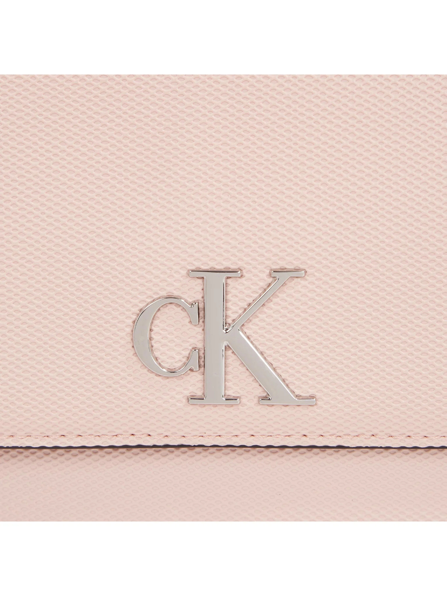 detail Calvin Klein dámska ružová kabelka