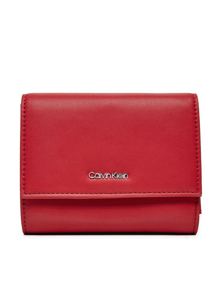 detail Calvin Klein dámska červená peňaženka