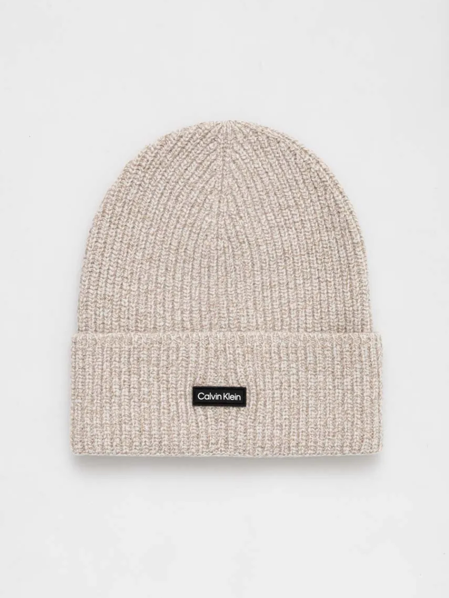 detail Calvin Klein pánská krémová čepice