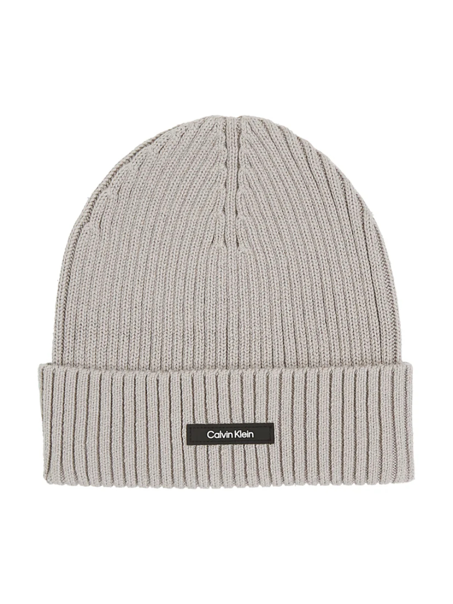 detail Calvin Klein pánska šedá čiapka
