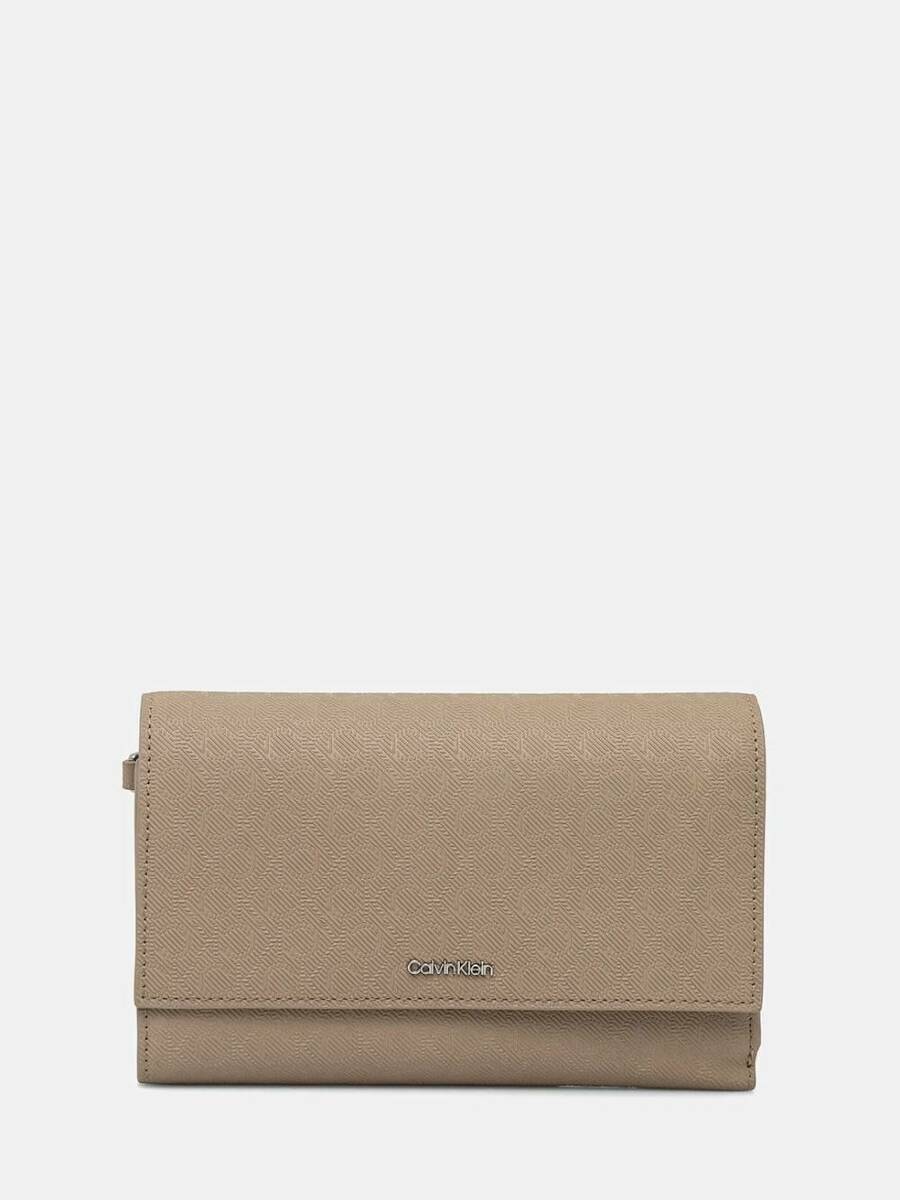 detail Calvin Klein dámska veľká béžová peňaženka