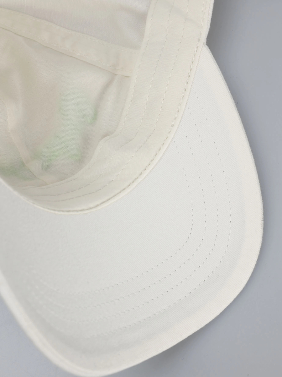 detail Pepe Jeans dámska biela šiltovka