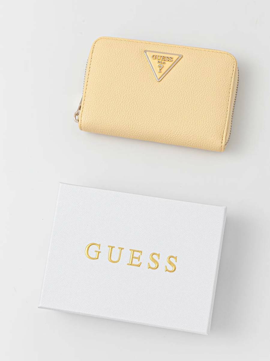 detail Guess dámska žltá peňaženka
