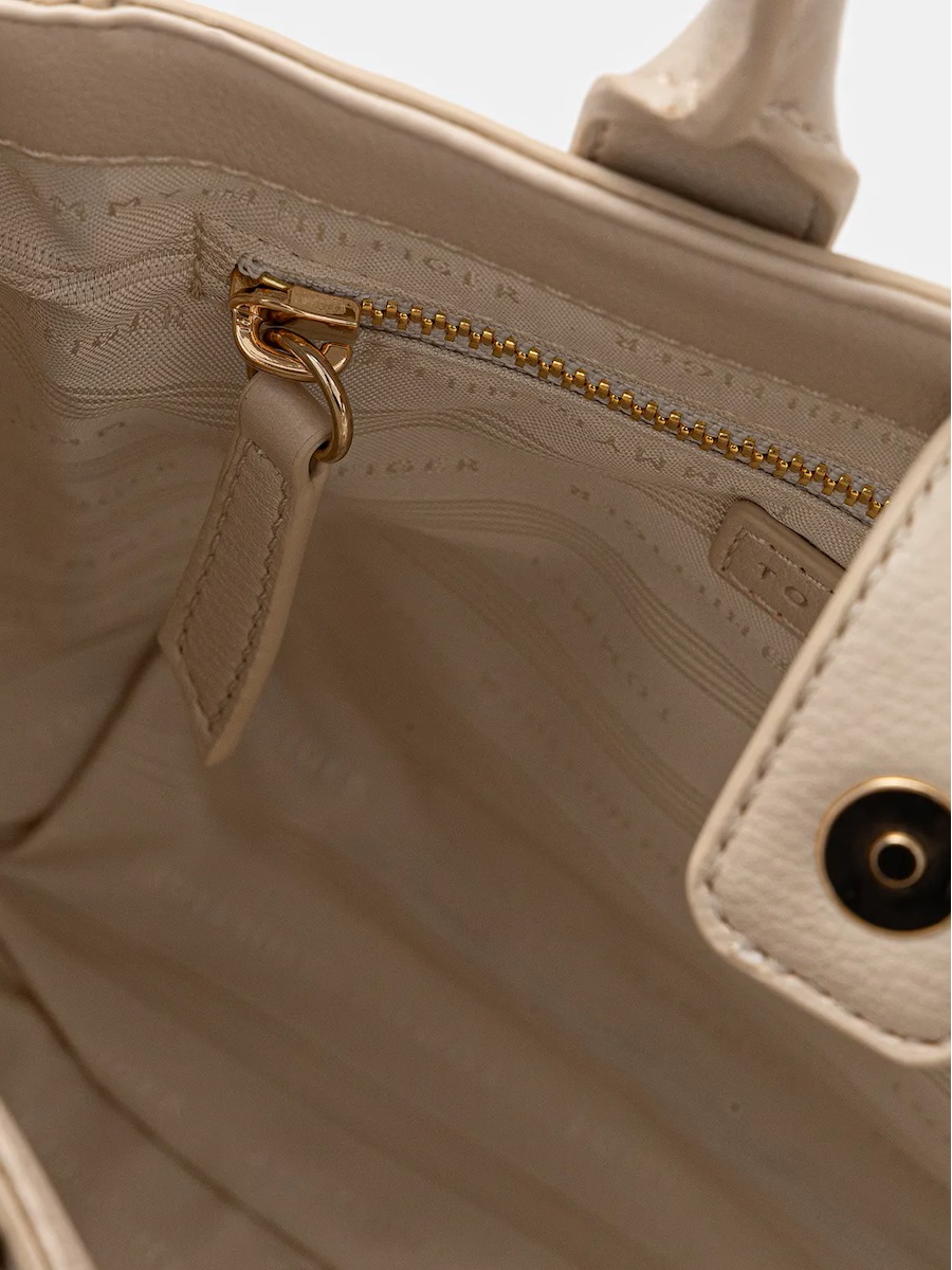 detail Tommy Hilfiger dámska béžová kabelka