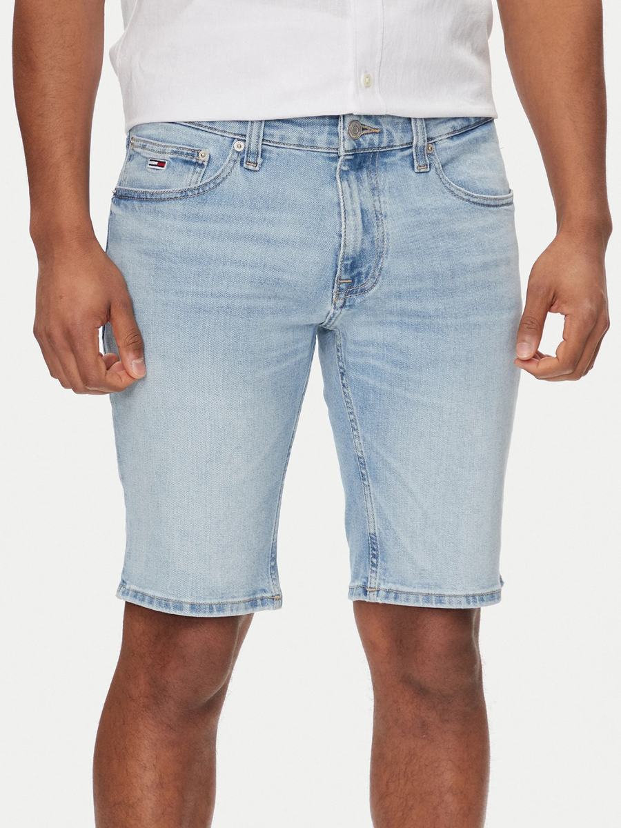 detail Tommy Jeans pánske svetlo modré džínsové šortky