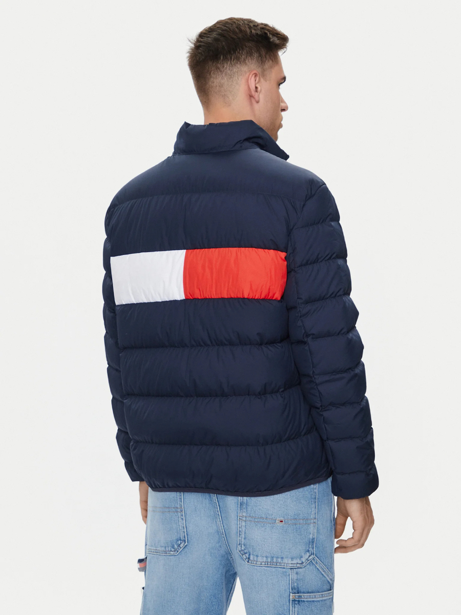 detail Tommy Jeans pánska modrá bunda