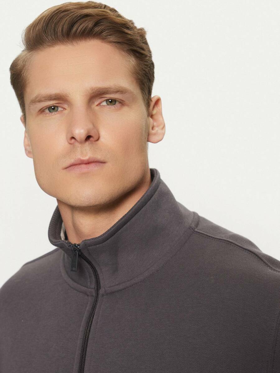 detail Tommy Jeans pánska šedá mikina