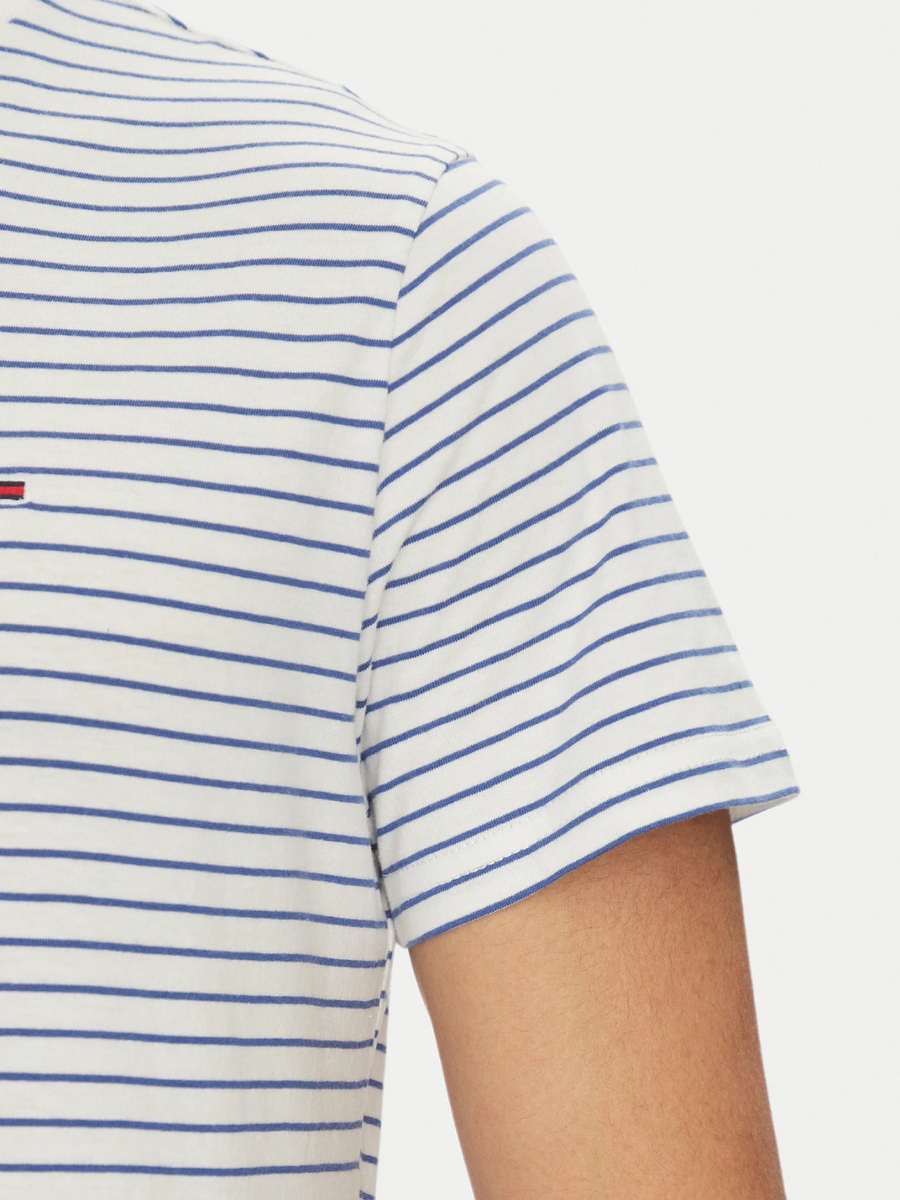 detail Tommy Jeans pánske pruhované tričko