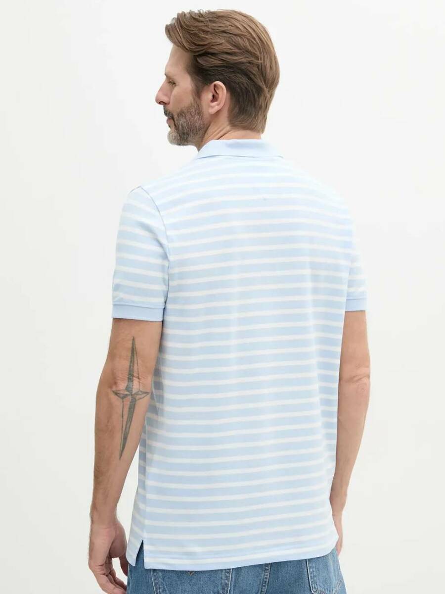 detail Tommy Jeans pánske pruhované polo tričko
