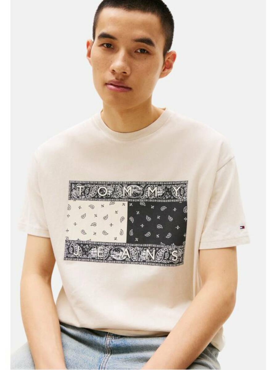 detail Tommy Jeans pánske béžové tričko