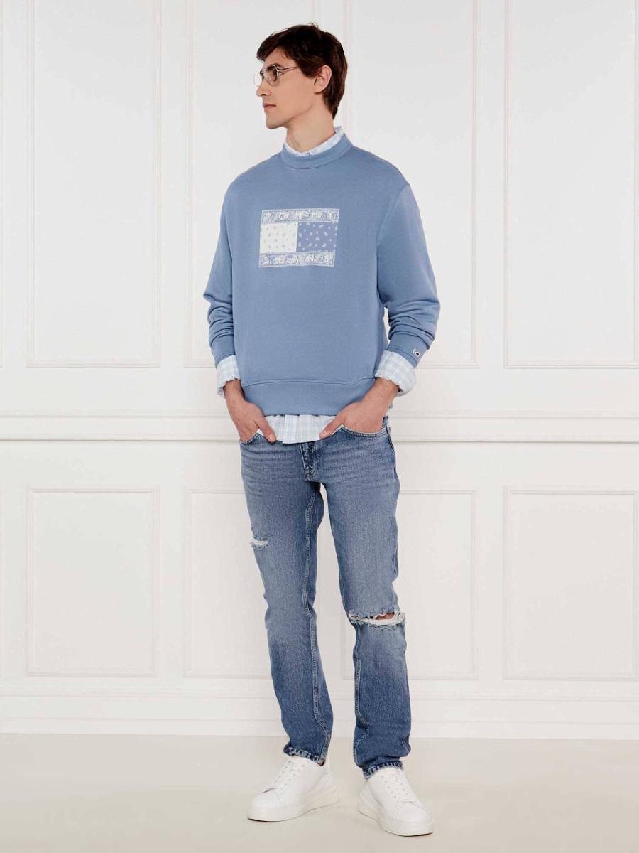 detail Tommy Jeans pánska modrá mikina