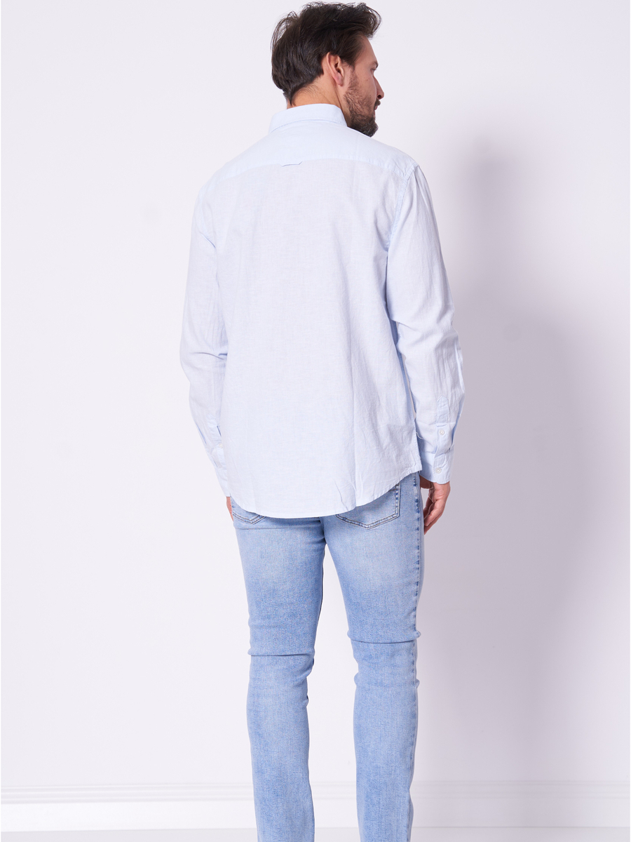 detail Tommy Jeans pánska svetlo modrá košeľa