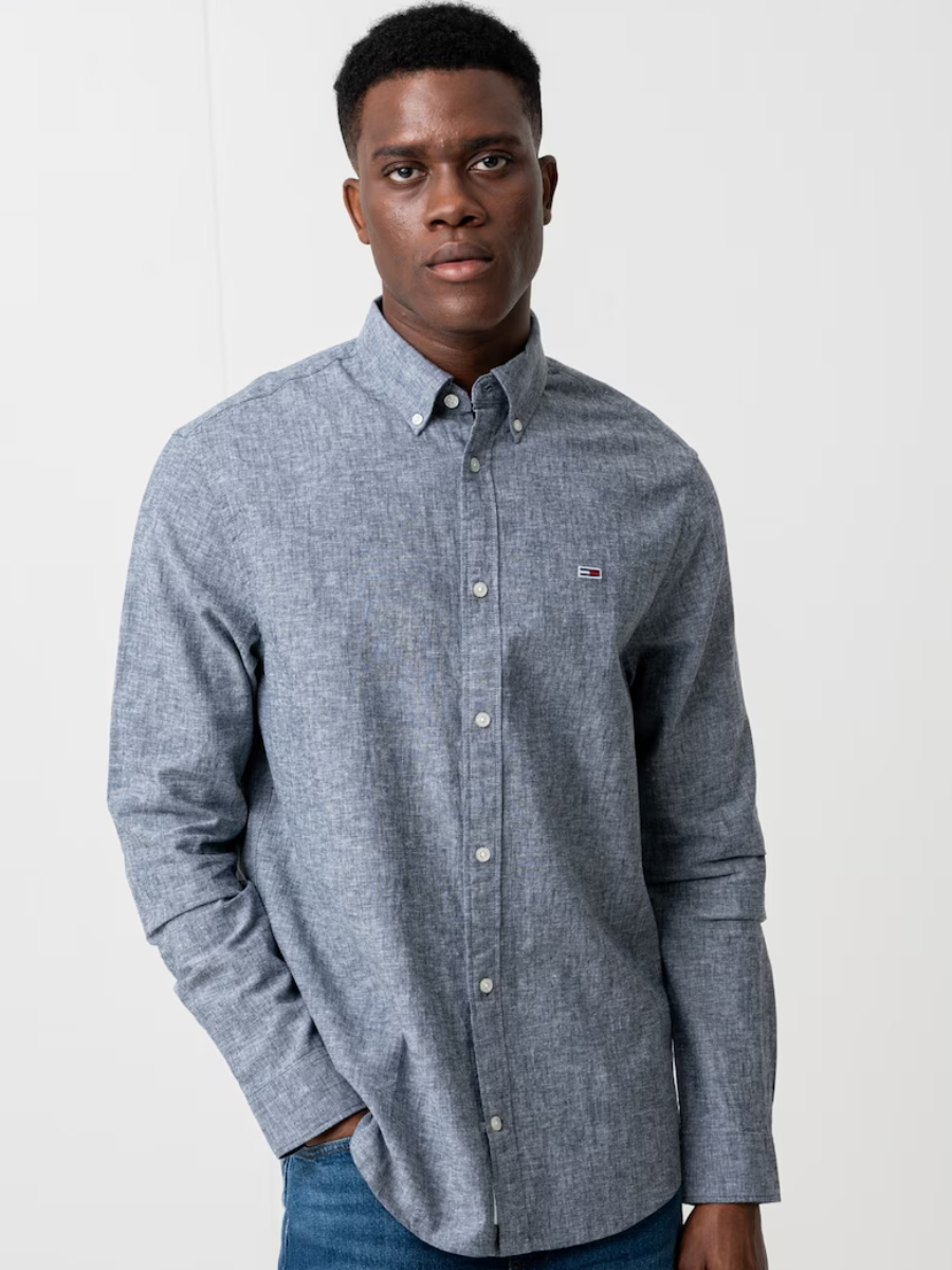 detail Tommy Jeans pánska modrá košeľa