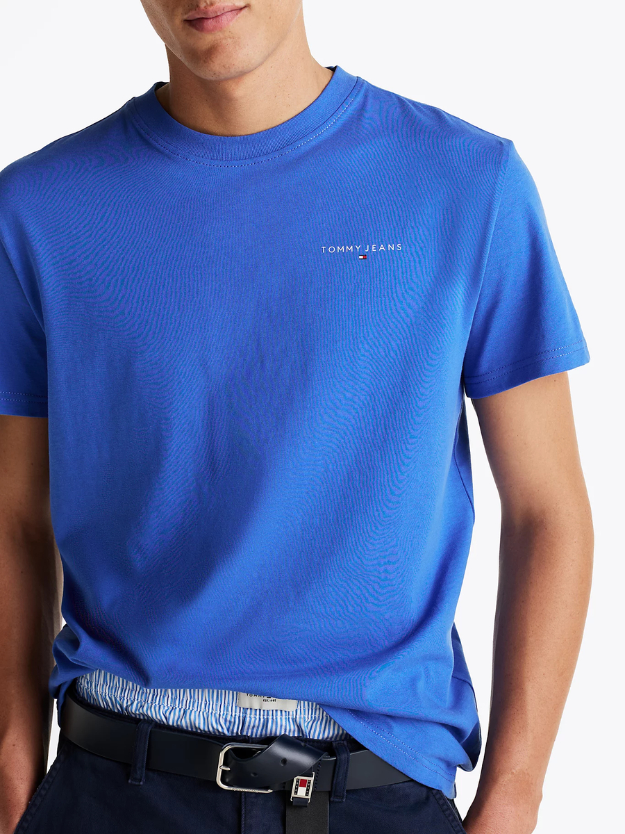 detail Tommy Jeans pánske svetlo modré tričko