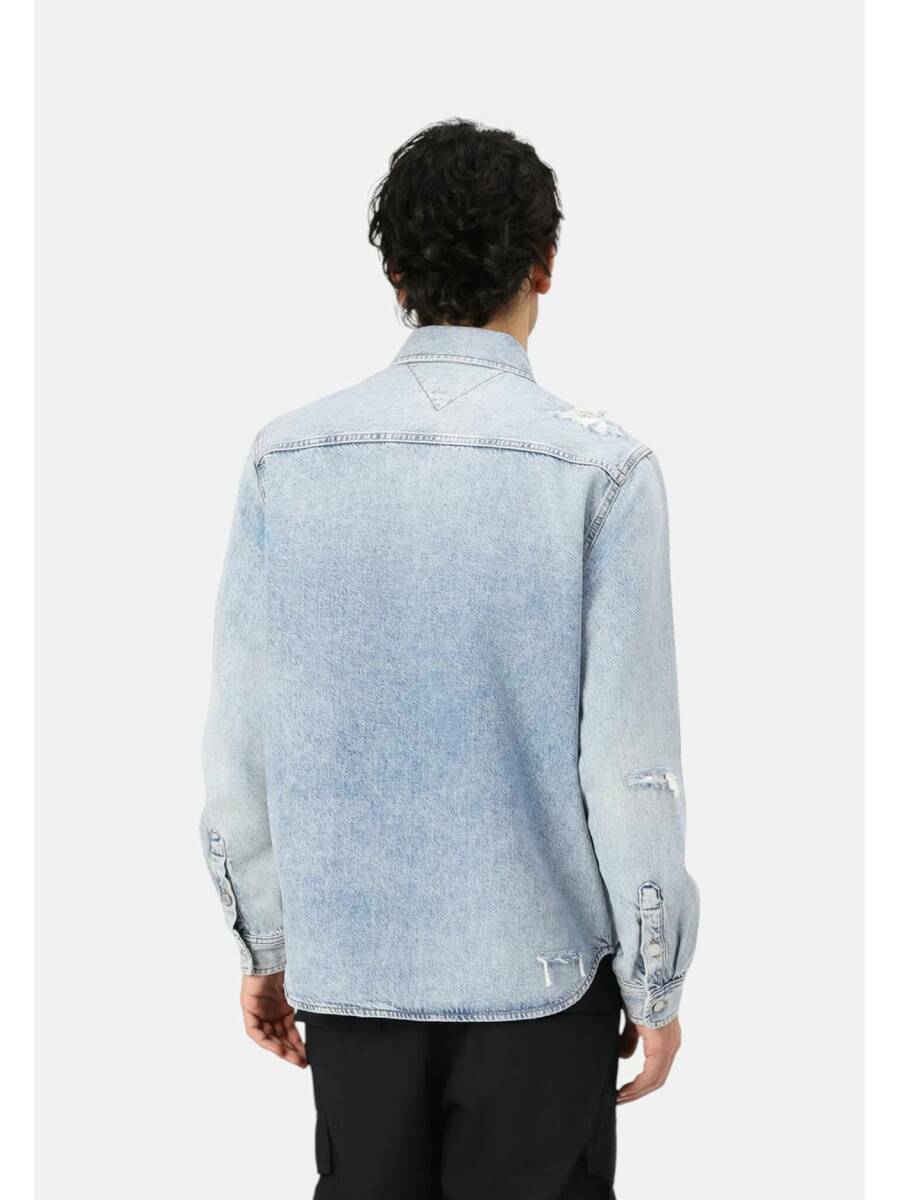 detail Tommy Jeans pánska džínsová košeľa