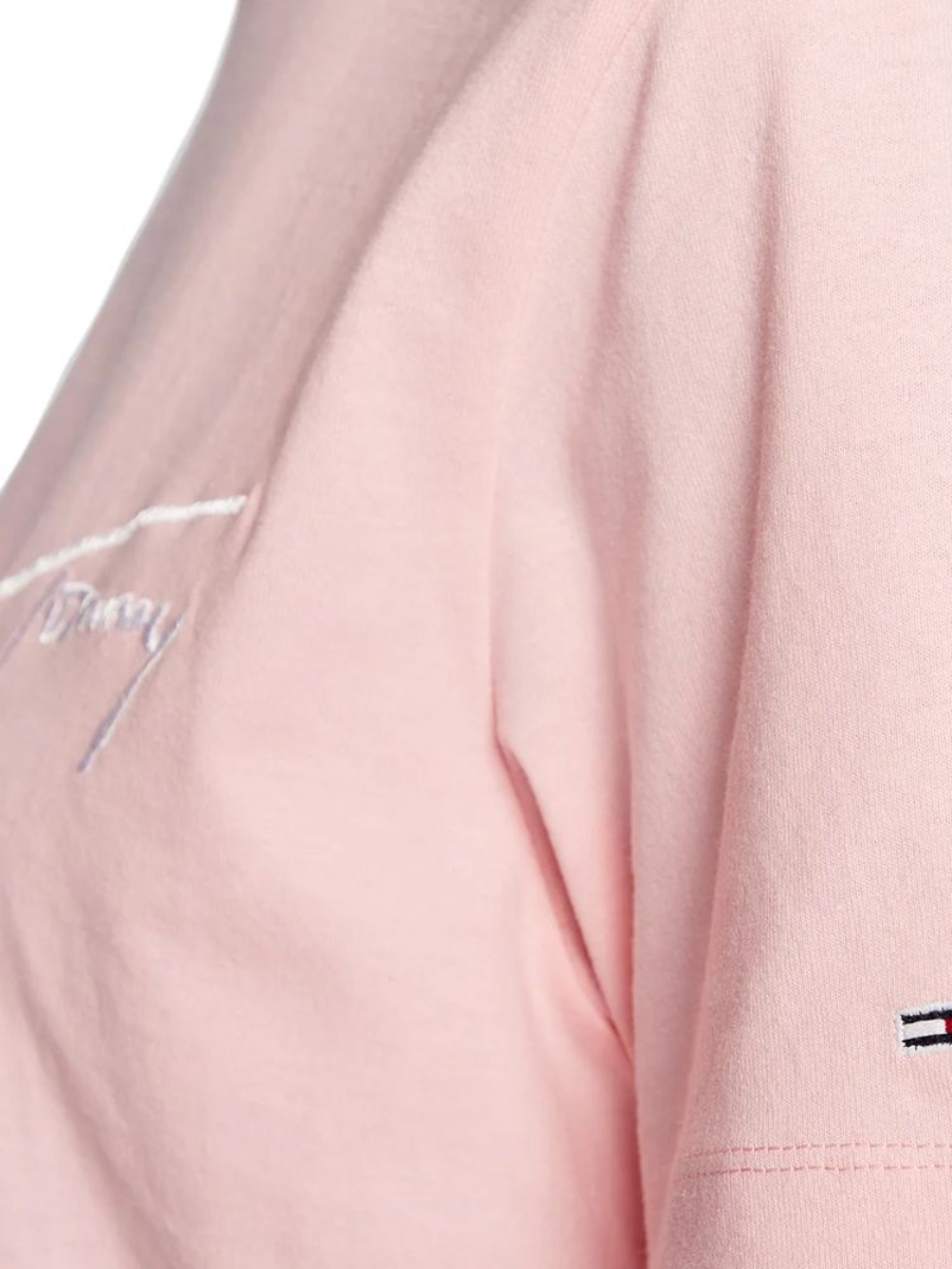 detail Tommy Jeans dámske ružové tričko SIGNATURE