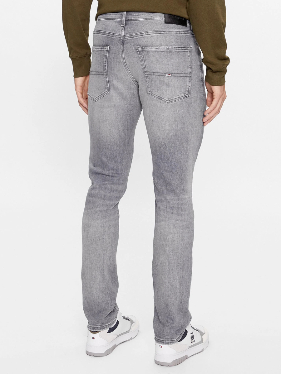 detail Tommy Jeans pánske šedé džínsy
