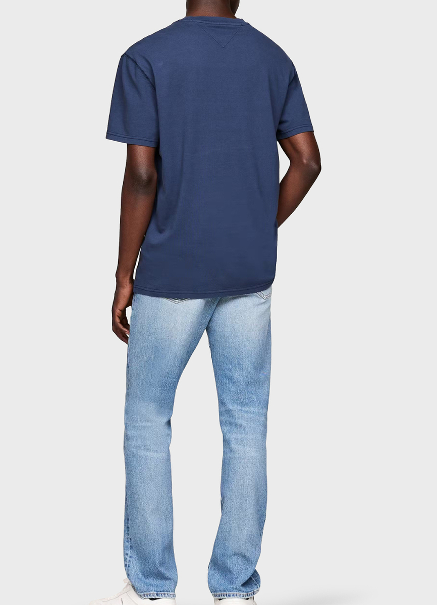 detail Tommy Jeans pánske tmavomodré tričko