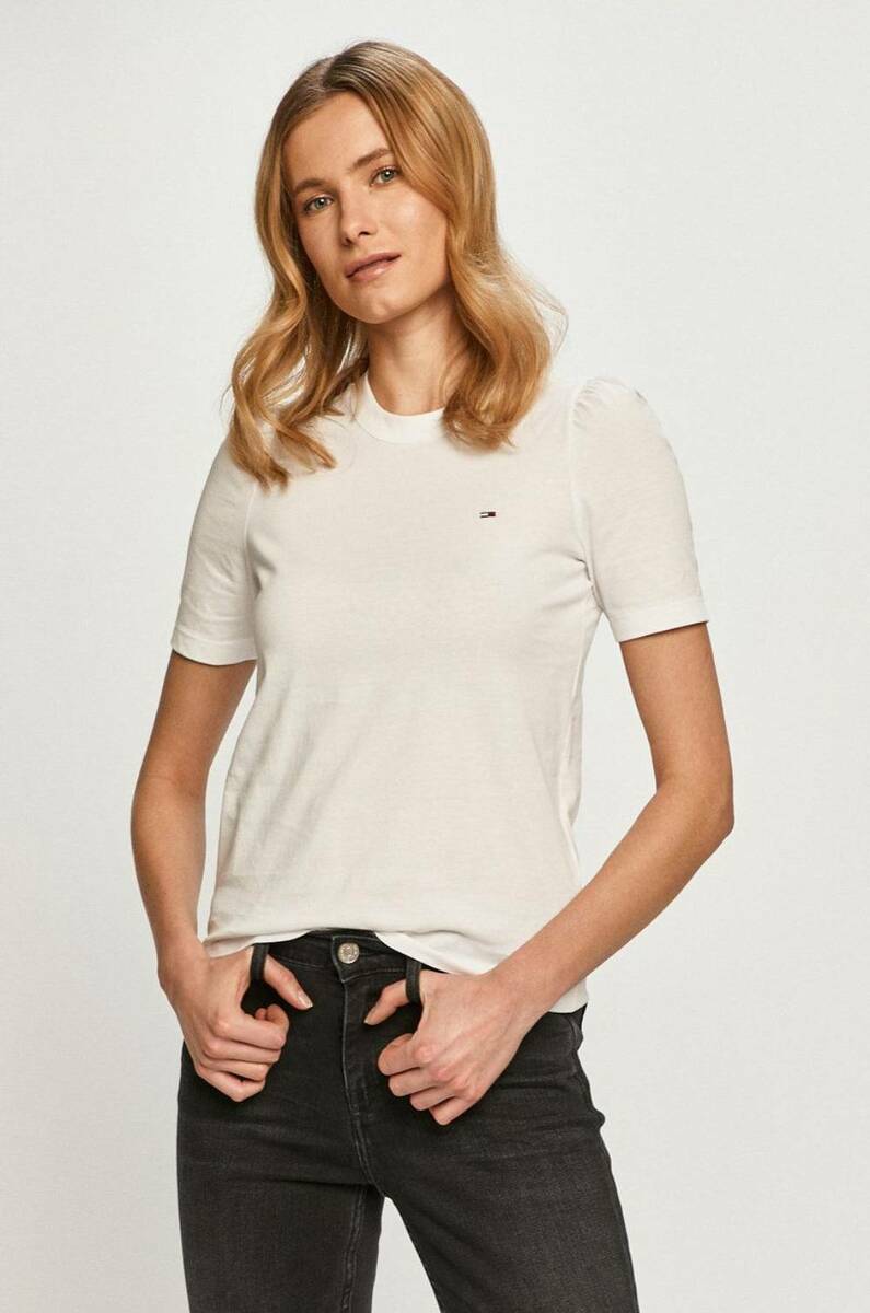 detail Tommy Jeans dámske šedé tričko