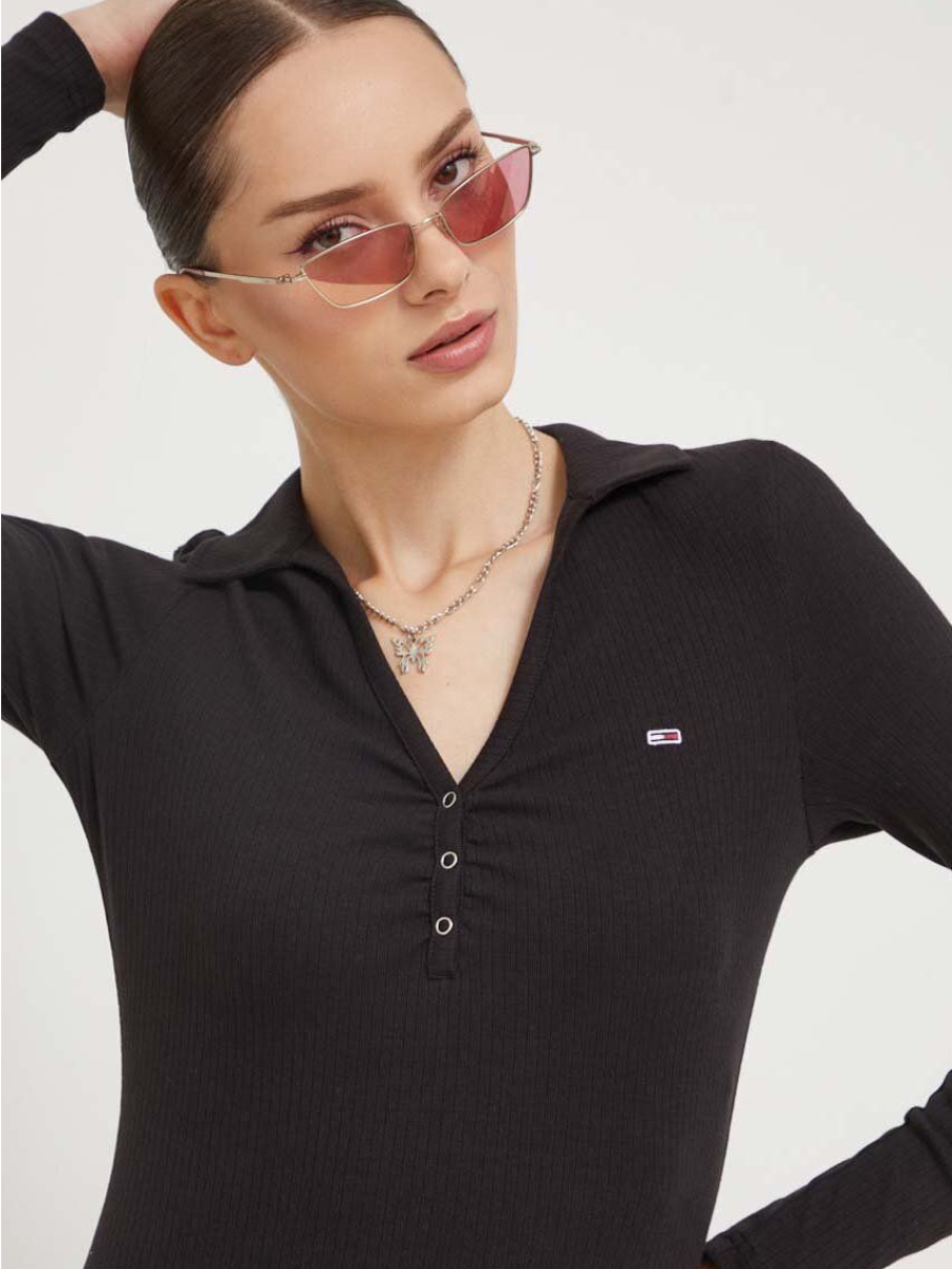 detail Tommy Jeans dámske čierne šaty