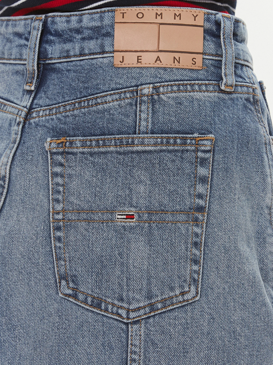 detail Tommy Jeans dámska modrá džínsová sukňa
