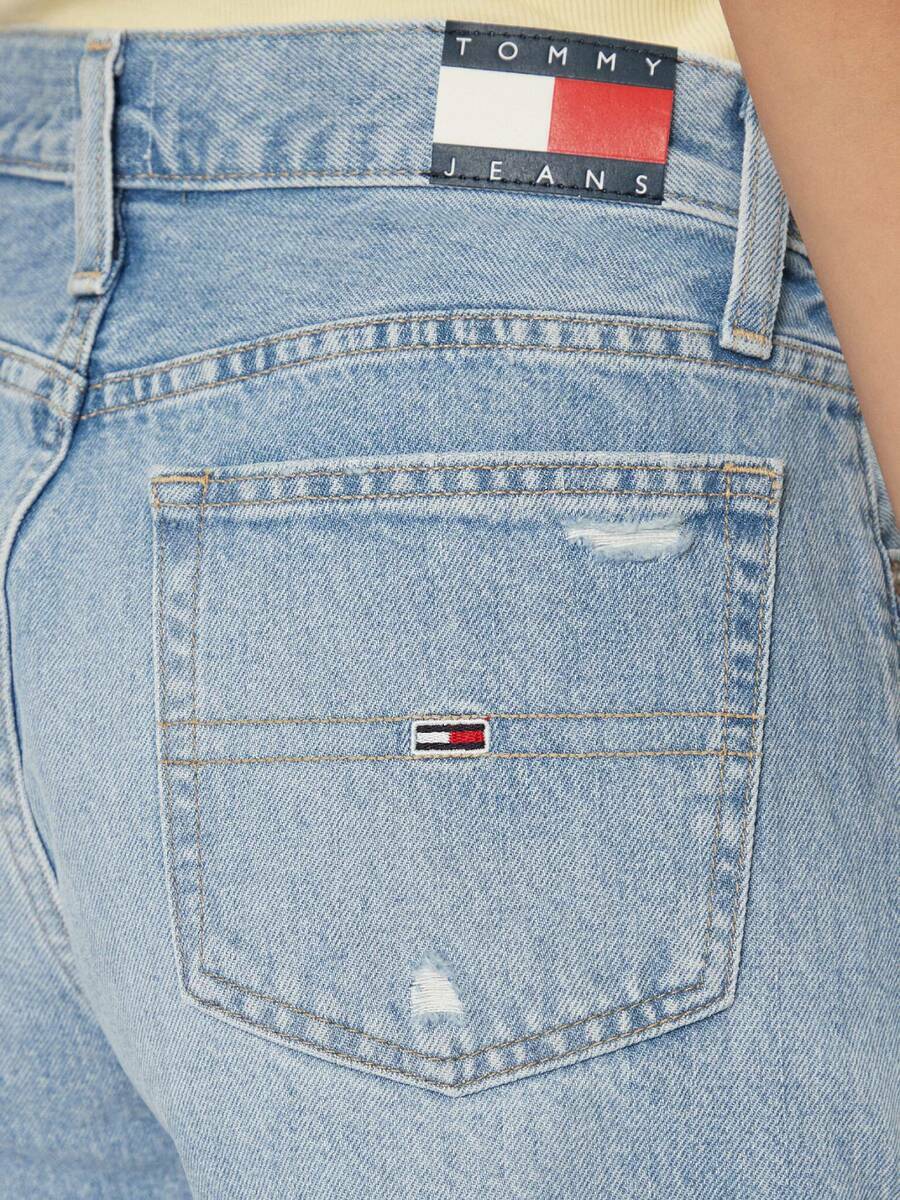 detail Tommy Jeans dámske džínsové šortky
