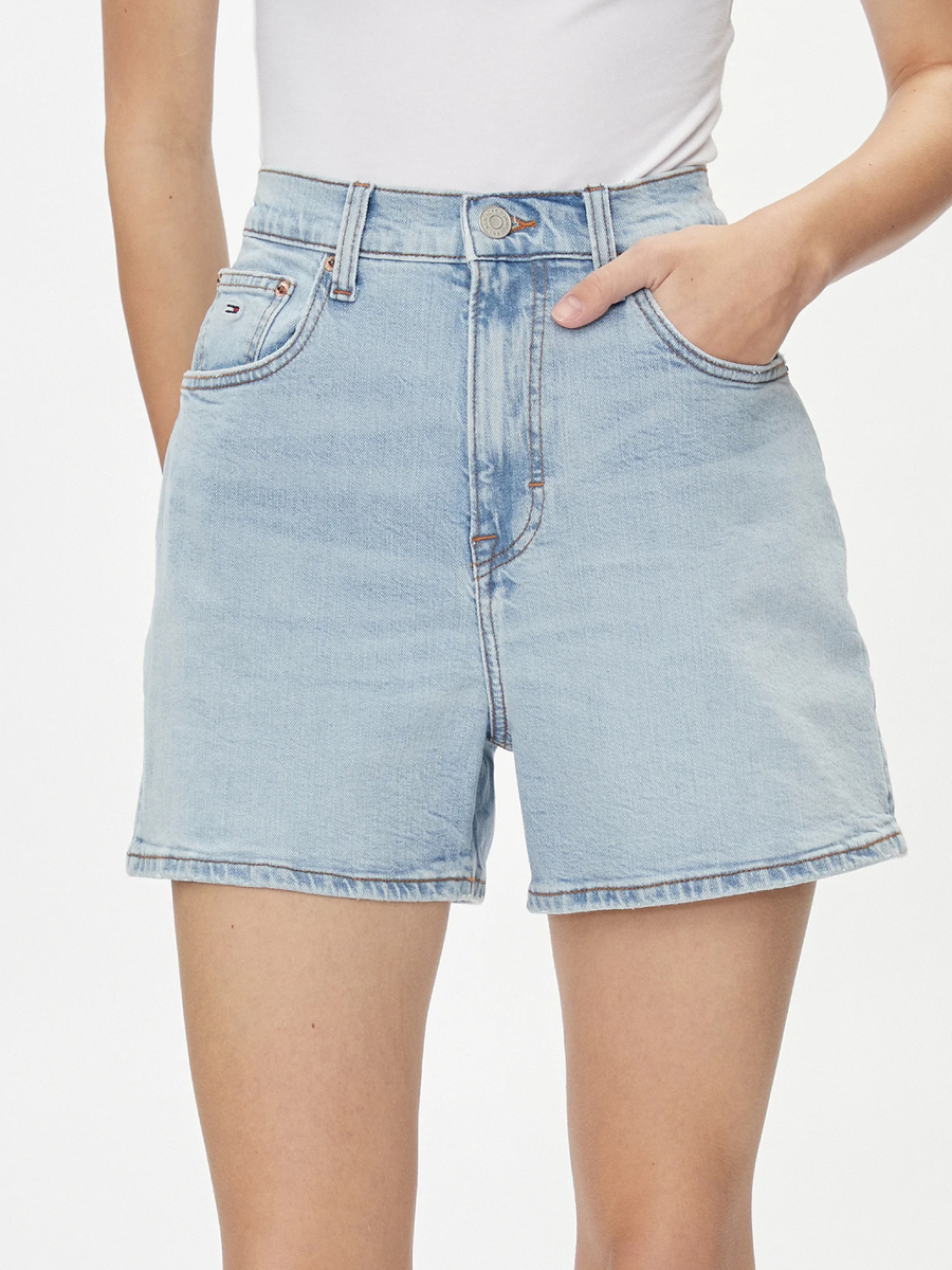 detail Tommy Jeans dámske modré džínsové šortky