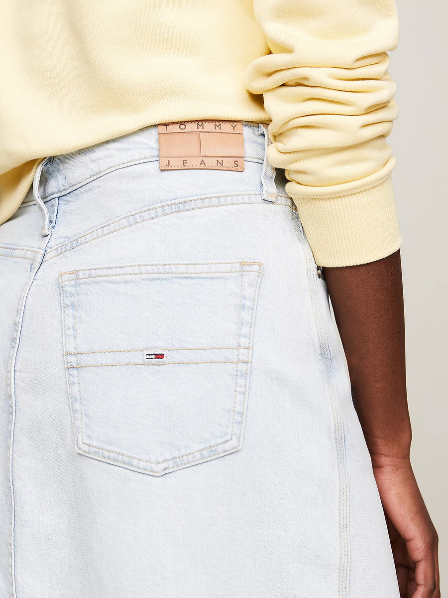 detail Tommy Jeans dámska džínsová sukňa