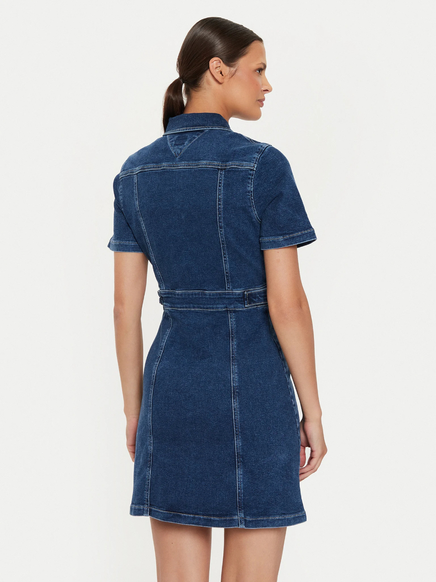 detail Tommy Jeans dámske modré džínsové šaty