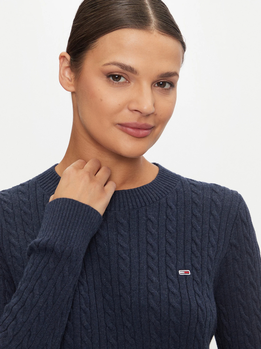 detail Tommy Jeans dámsky modrý sveter
