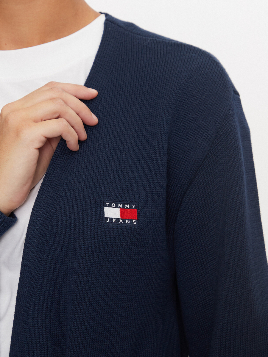 detail Tommy Jeans dámsky tmavomodrý sveter