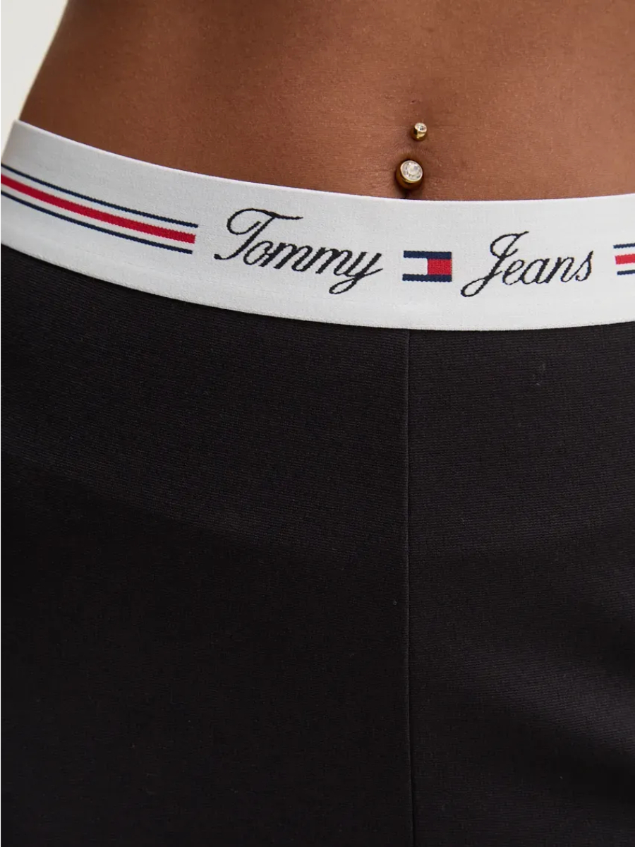 detail Tommy Jeans dámske čierne legíny