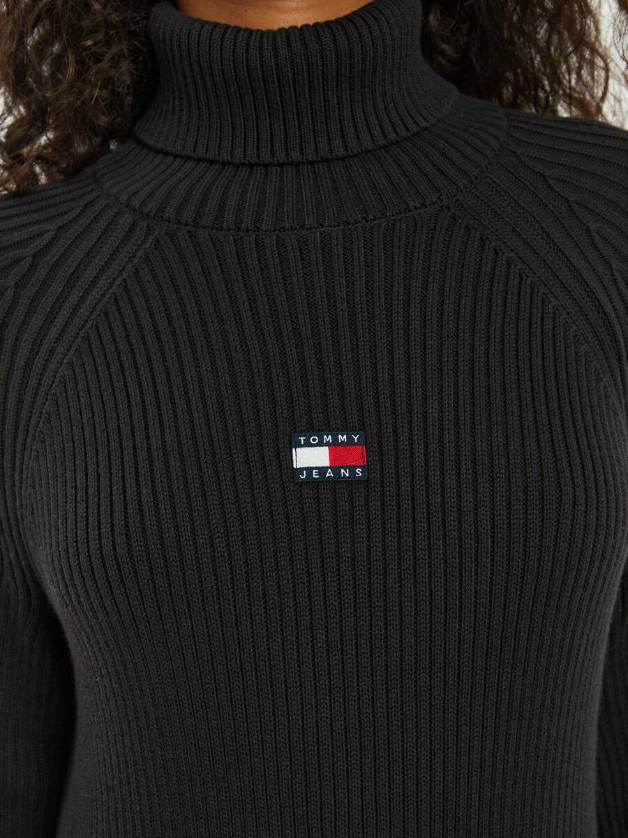 detail Tommy Jeans dámske čierne úpletové šaty