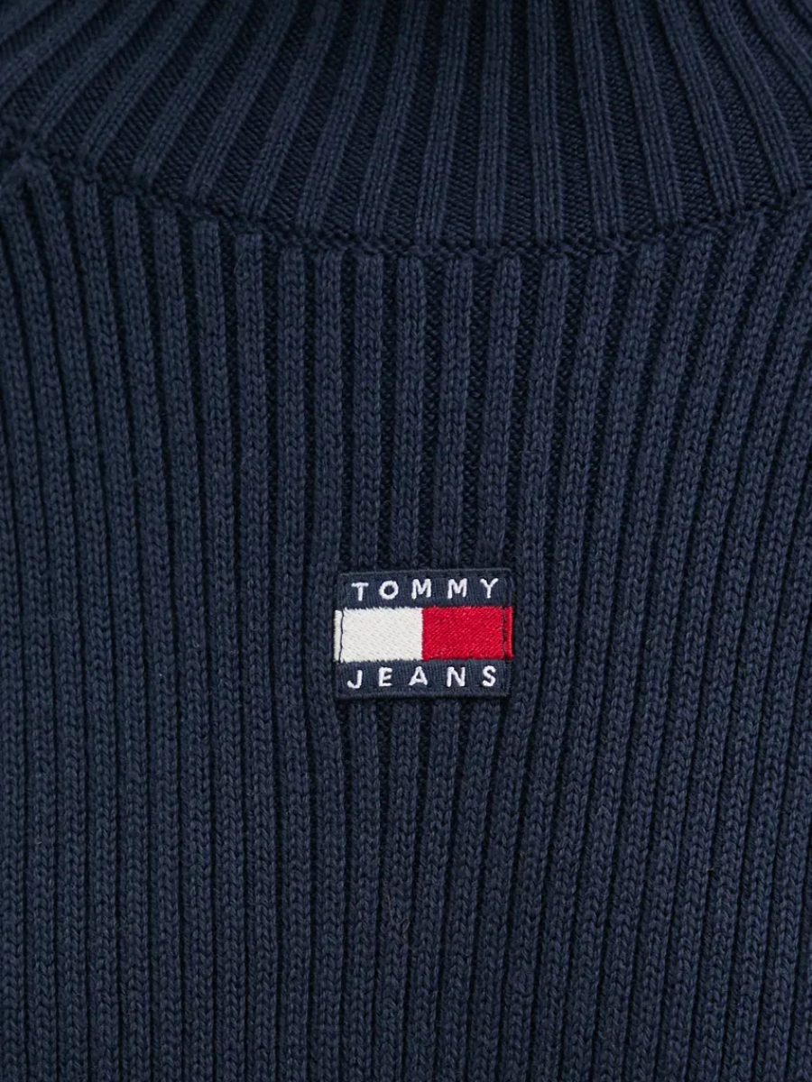 detail Tommy Jeans dámsky tmavomodrý sveter