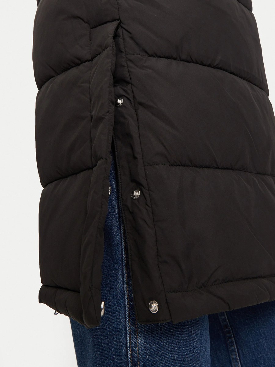 detail Tommy Jeans dámska čierna bunda