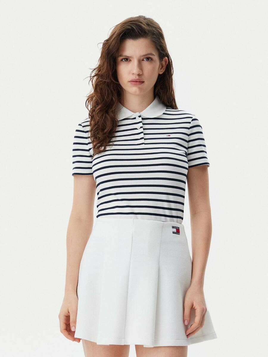detail Tommy Jeans dámske pruhované polo tričko