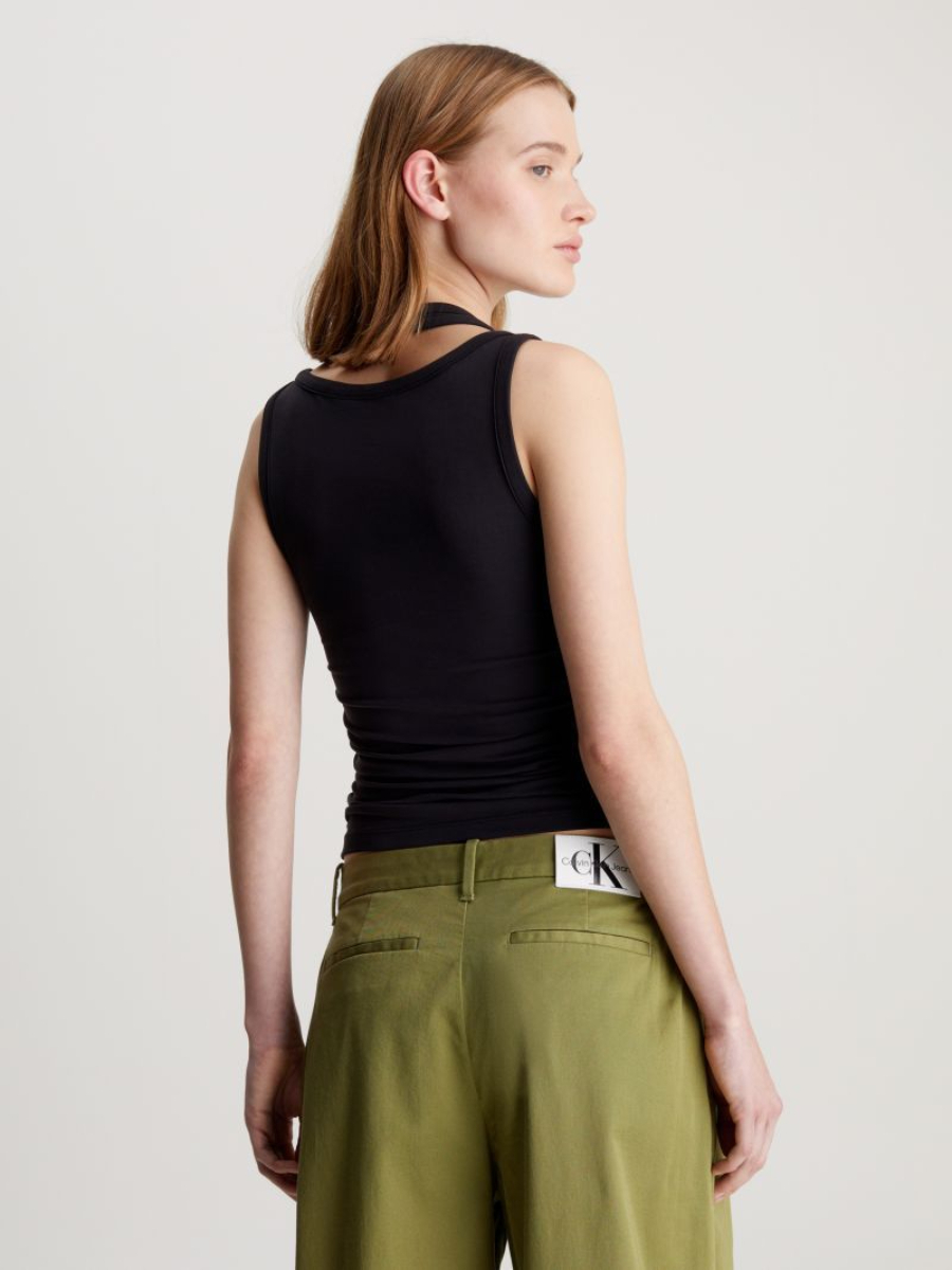 detail Calvin Klein dámsky čierny top