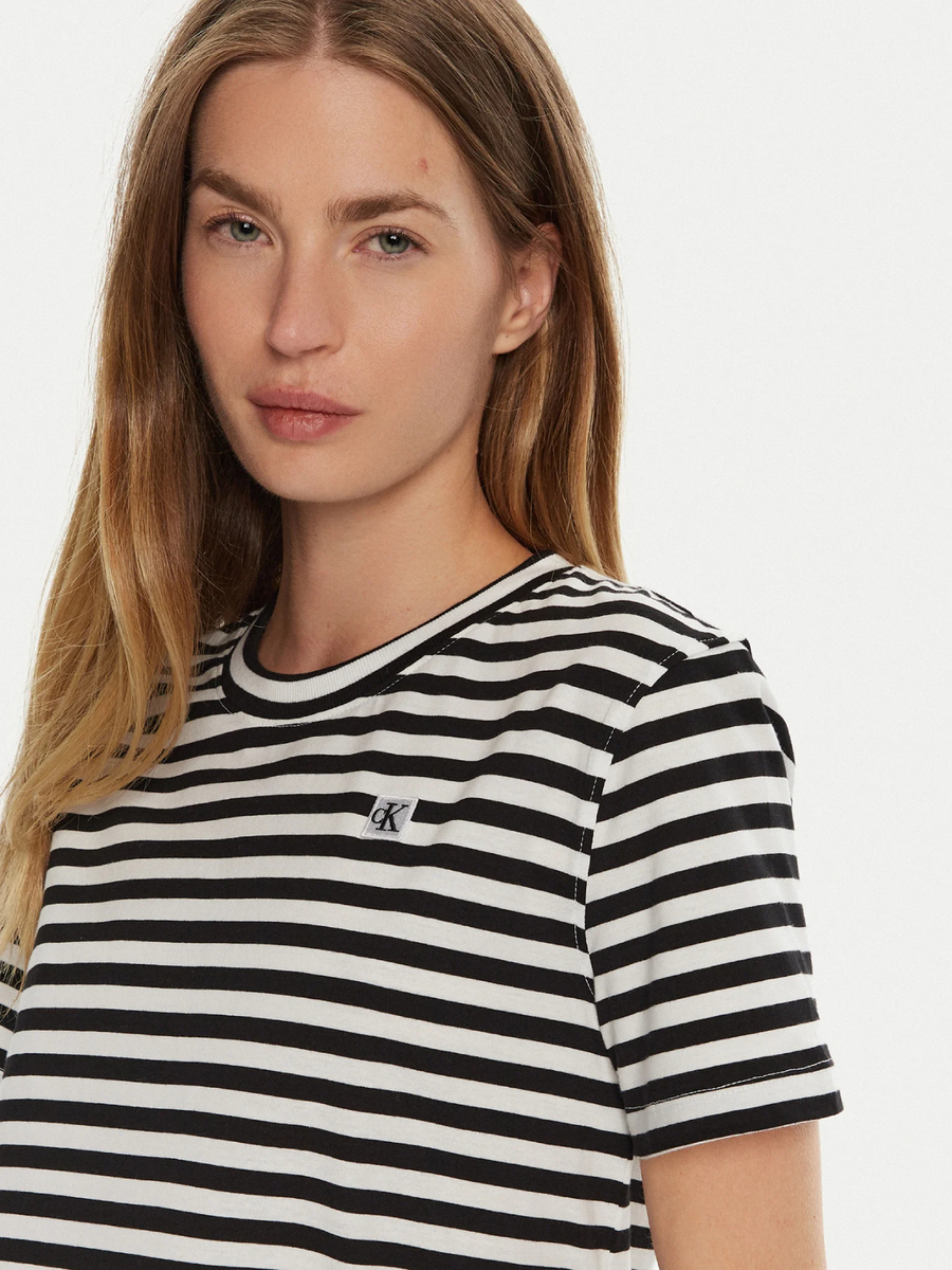 detail Calvin Klein dámske pruhované tričko