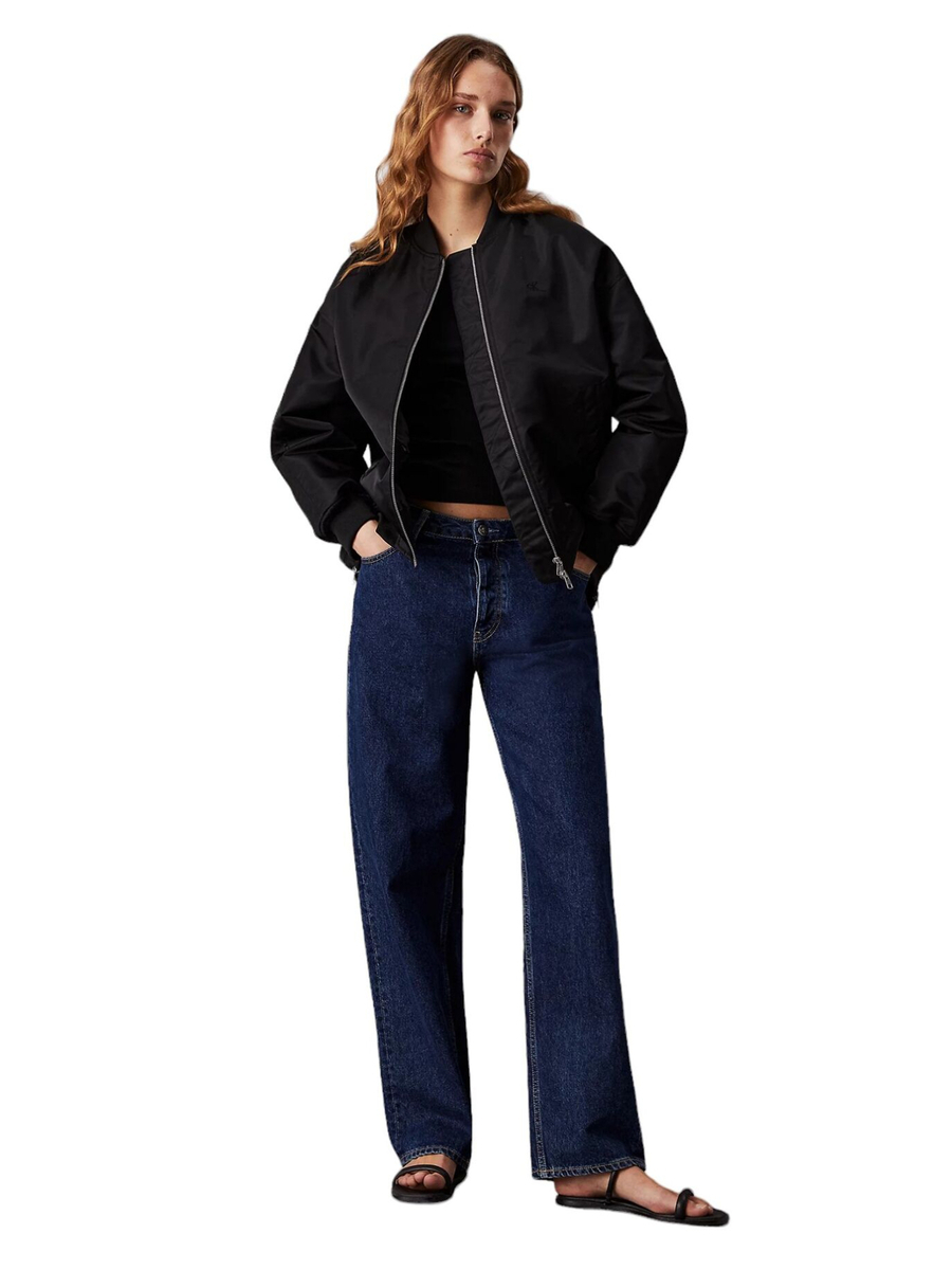 detail Calvin Klein dámsky čierny bomber