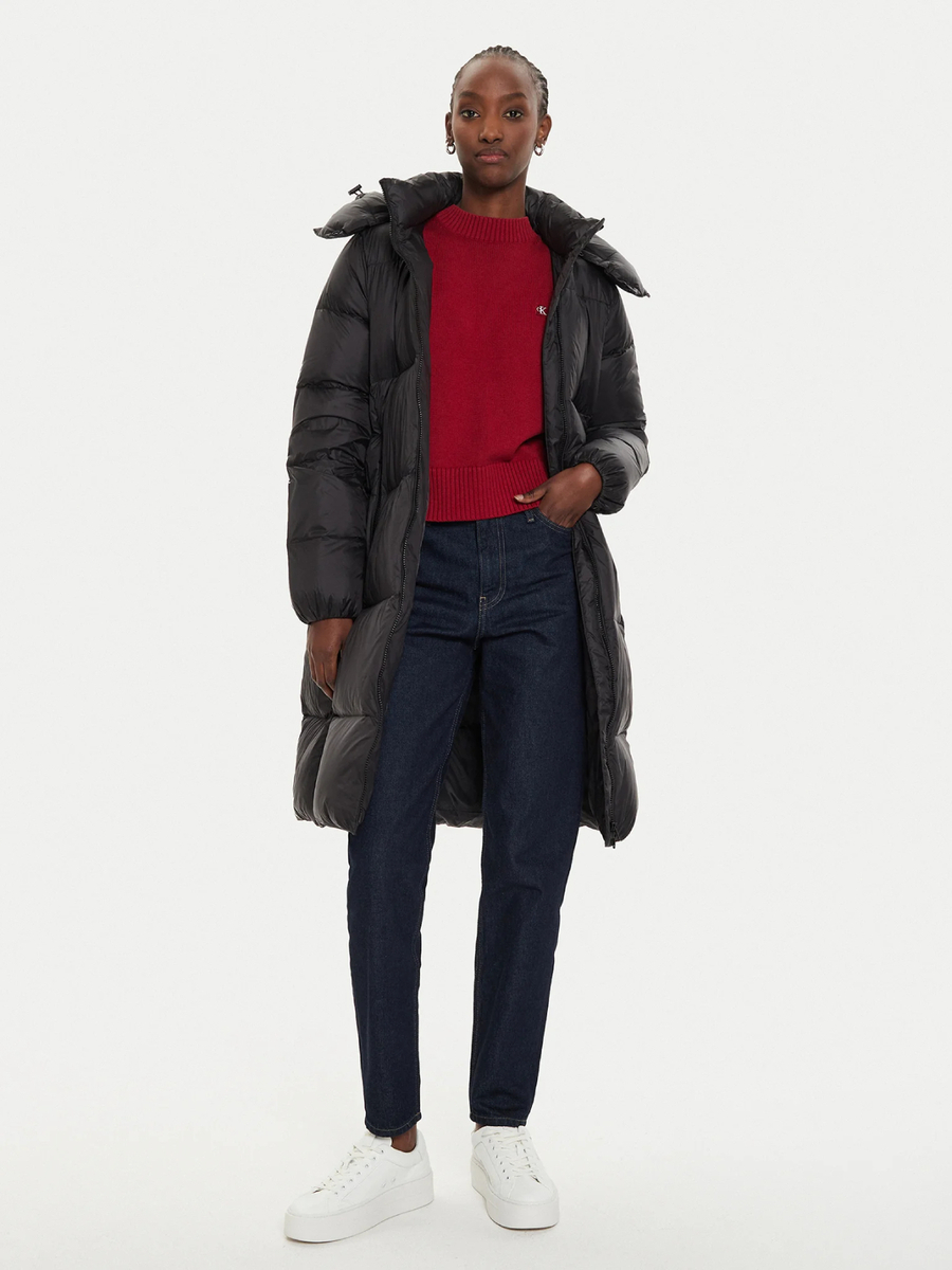 detail Calvin Klein dámska čierna bunda