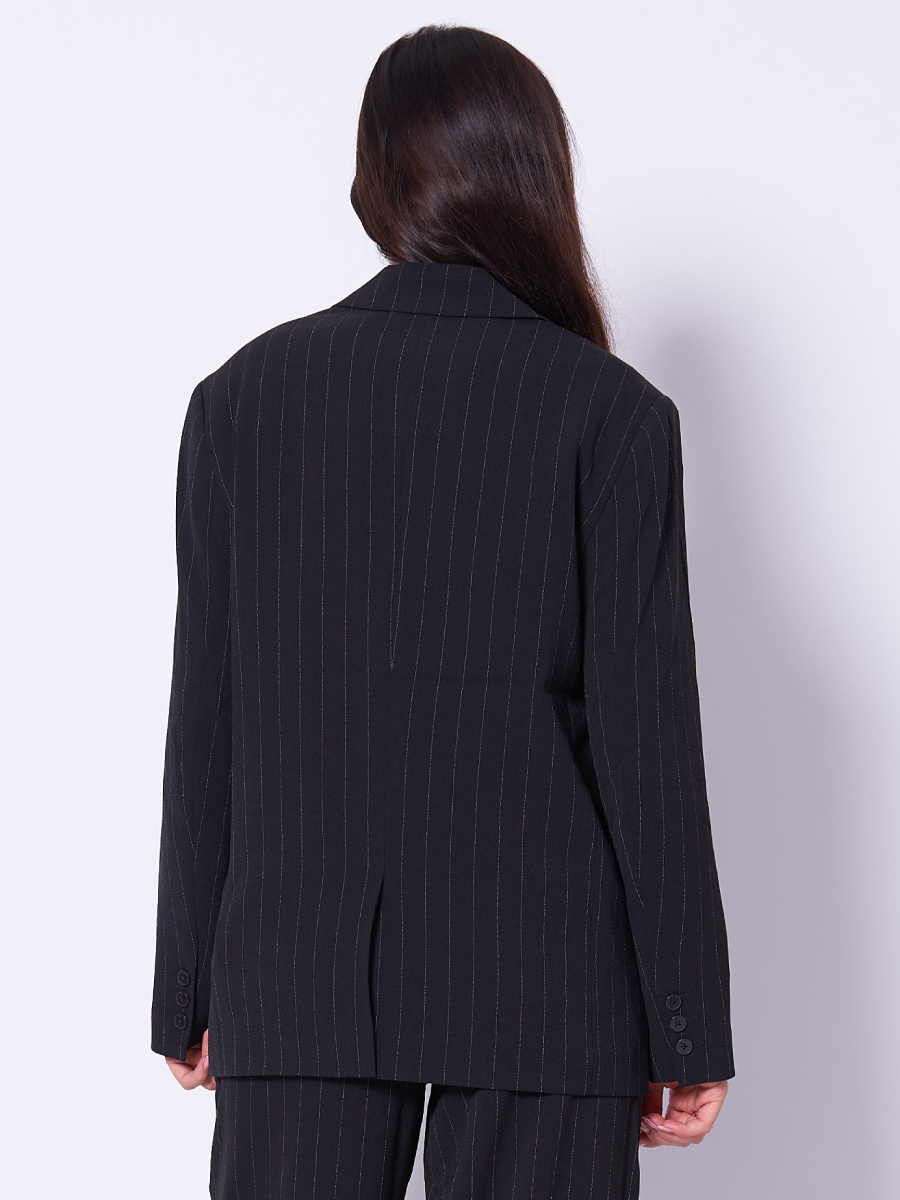 detail Calvin Klein dámsky čierny blejzer