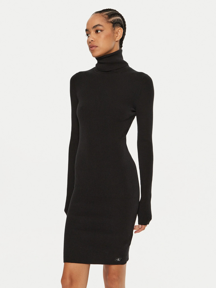 detail Calvin Klein dámske čierne šaty