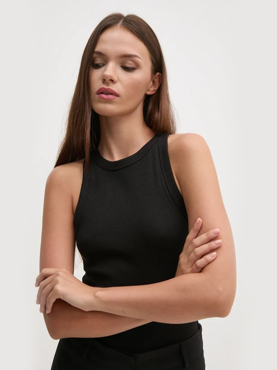 detail Calvin Klein dámske čierne tielko