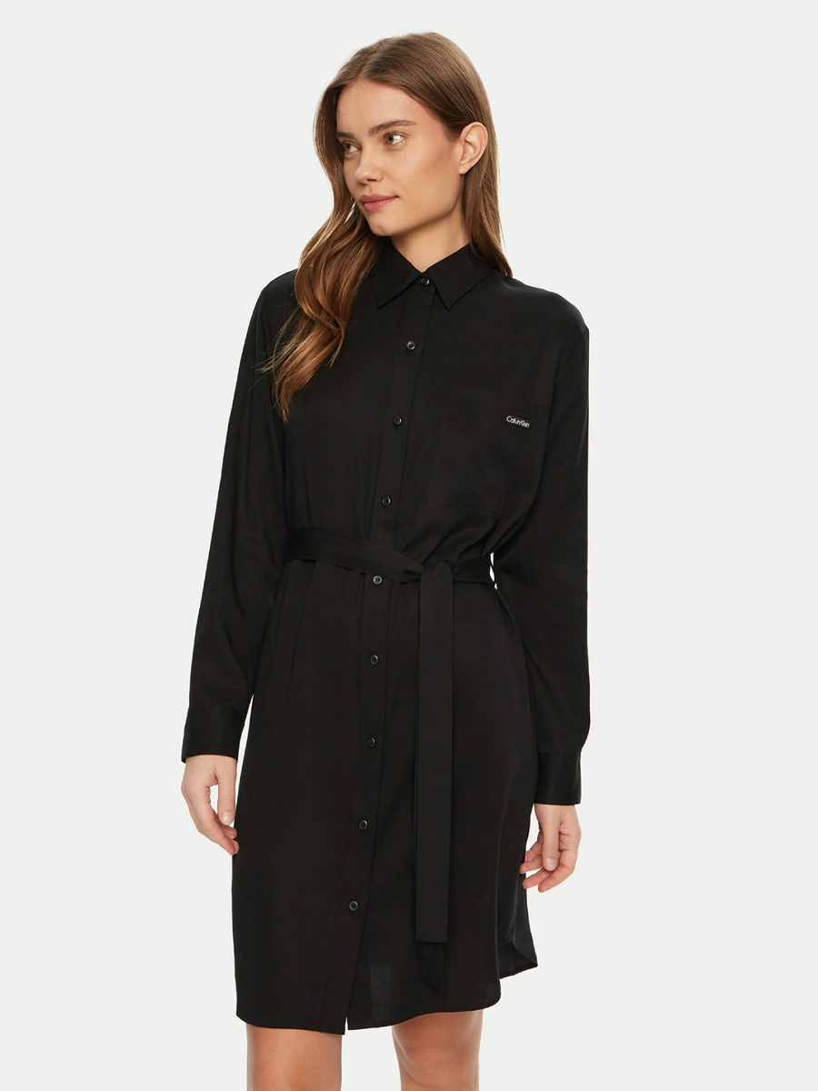 detail Calvin Klein dámske čierne košeľové šaty