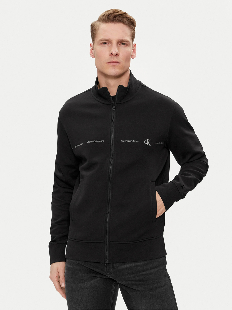 detail Calvin Klein pánska čierna mikina