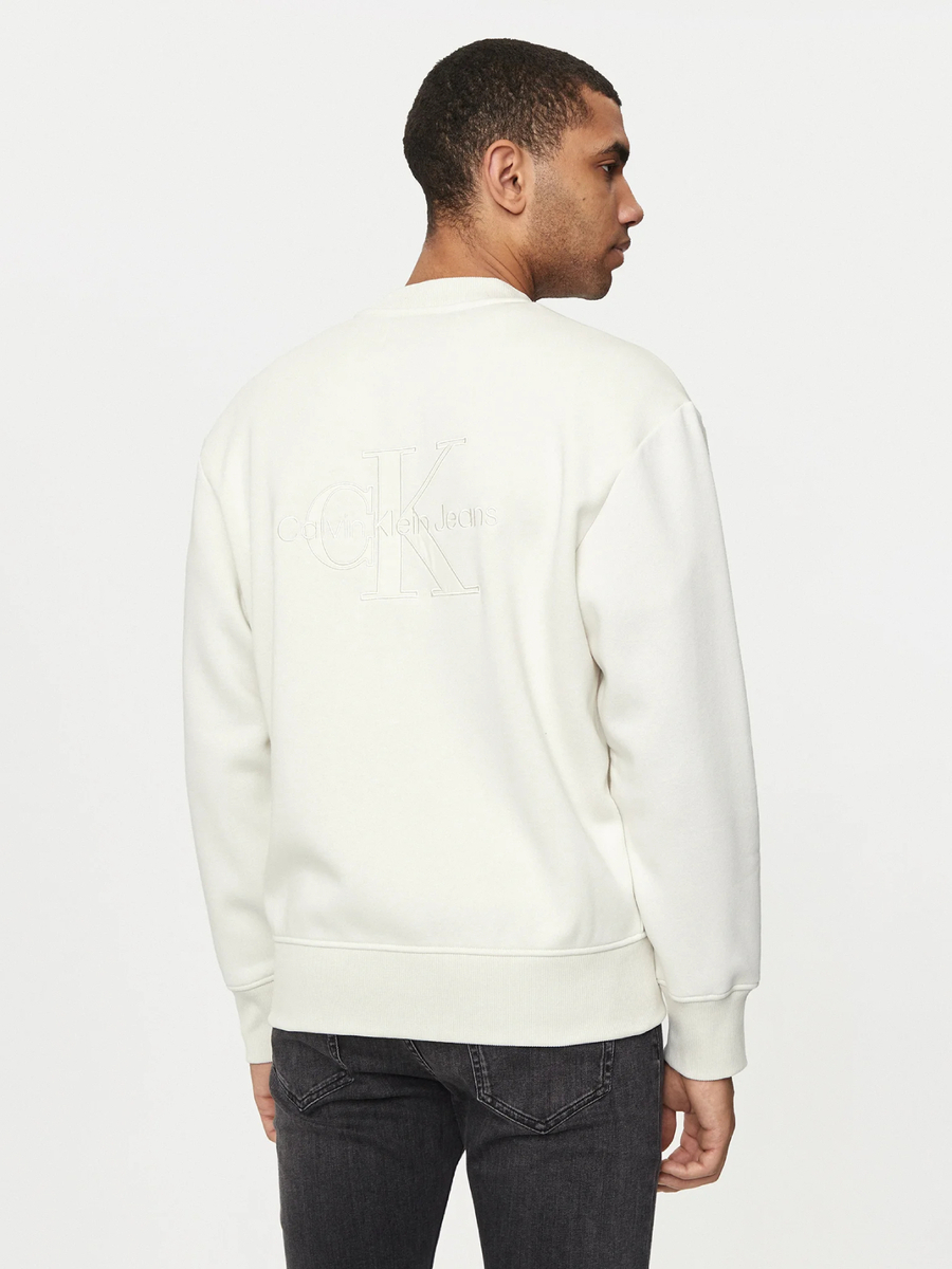 detail Calvin Klein pánska krémová mikina