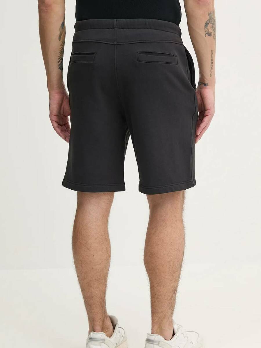 detail Calvin Klein pánske čierne kraťasy Garment